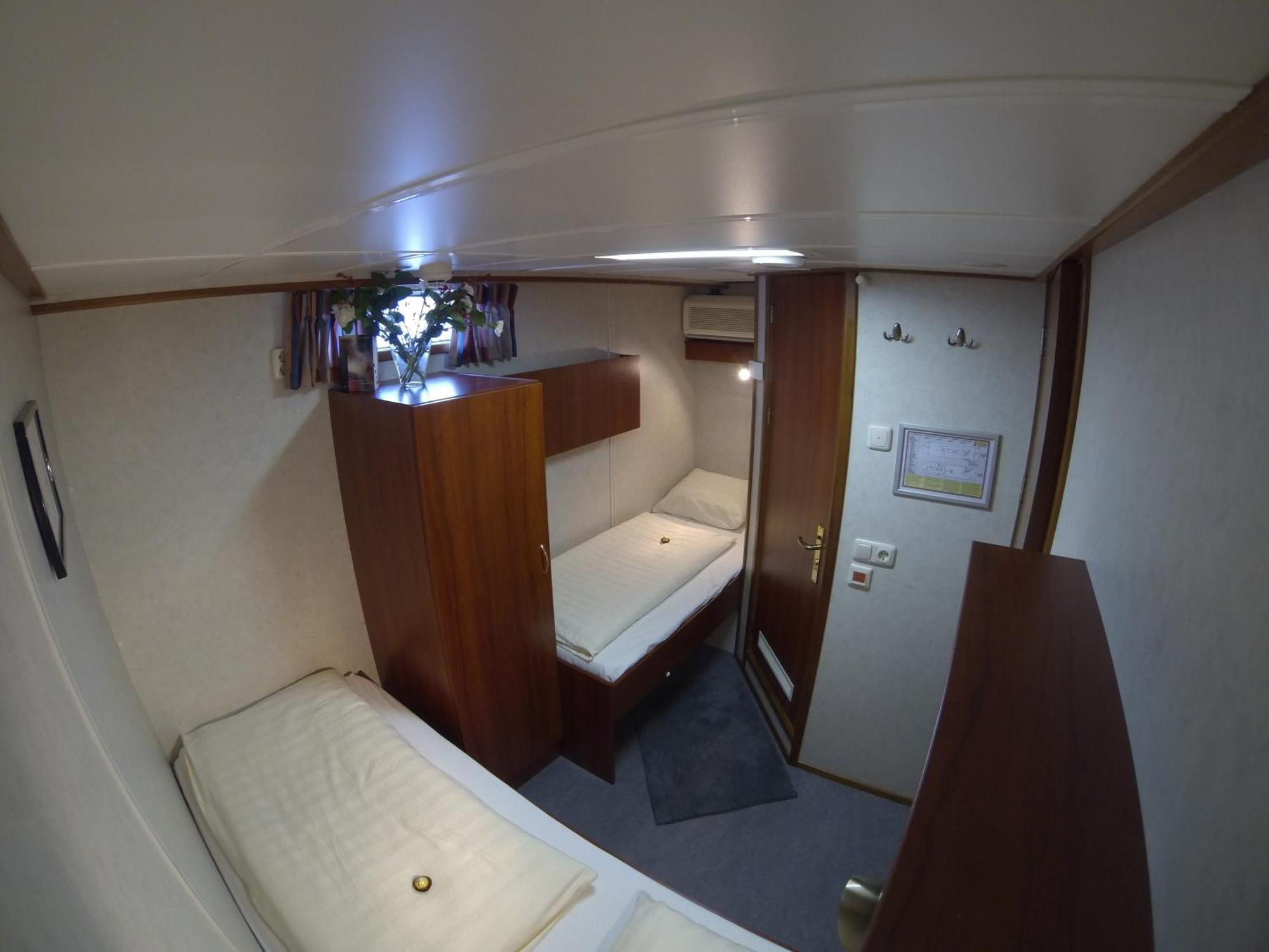 Botel Zwaantje Amsterdam Room photo